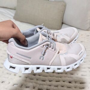 Light Pink Women's on cloud Athletic Sneakers